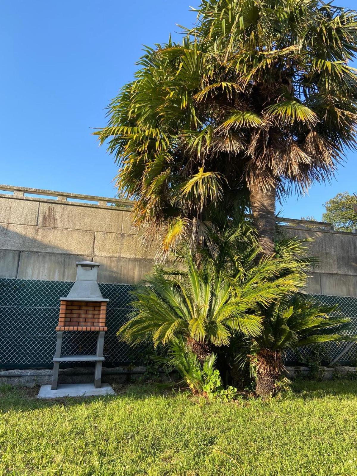 Major Beach And Lake Pontevedra Exterior photo